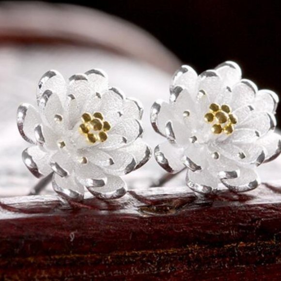 NEW 925 Sterling Silver Lotus Flower Stud Earrings - Picture 4 of 8